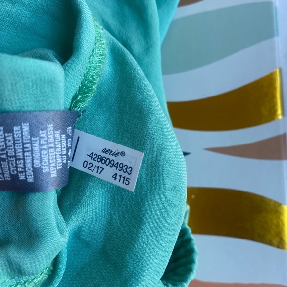 Aerie green satin track short size medium - Picture 8 of 9
